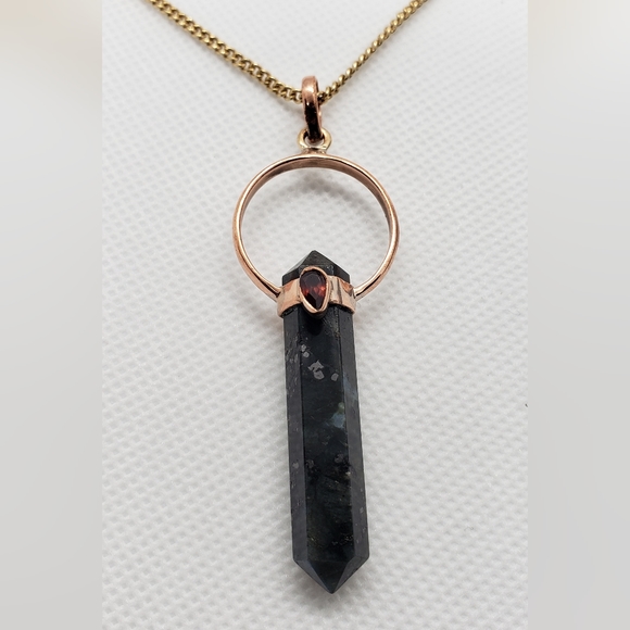 Larvikite w/ Garnet Copper pendant Necklace - Picture 4 of 12